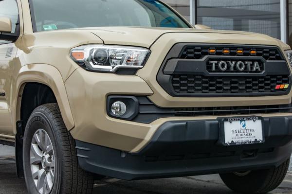 Used 2017 Toyota TACOMA SR5 DOUBLE CAB SR5