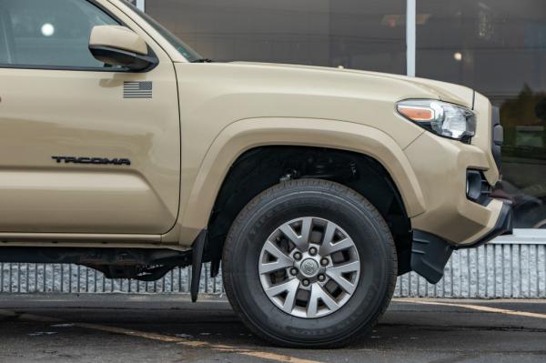 Used 2017 Toyota TACOMA SR5 DOUBLE CAB SR5