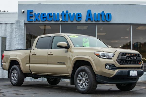 Used 2017 Toyota TACOMA SR5 DOUBLE CAB SR5