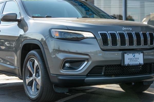 Used 2019 JEEP CHEROKEE LIMITED