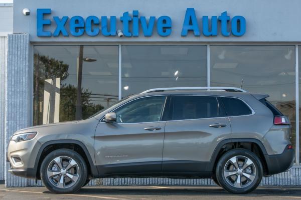 Used 2019 JEEP CHEROKEE LIMITED