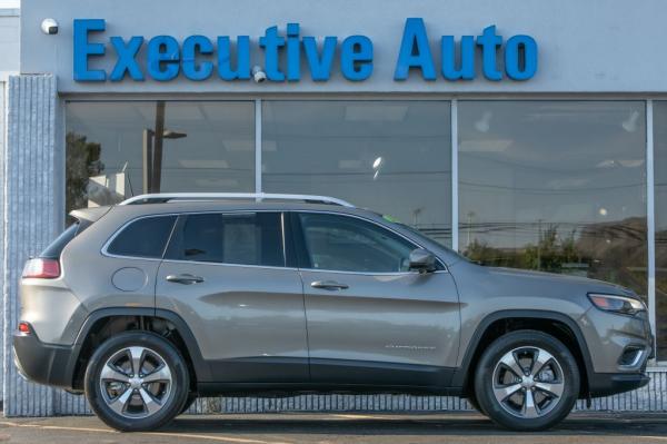 Used 2019 JEEP CHEROKEE LIMITED