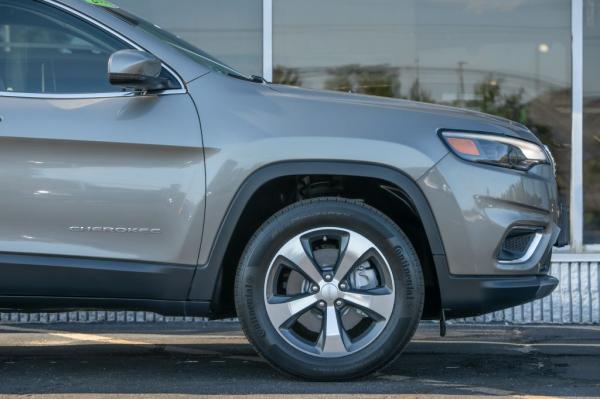 Used 2019 JEEP CHEROKEE LIMITED