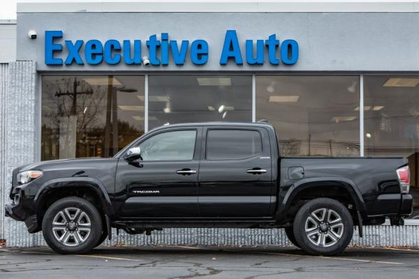 Used 2018 Toyota TACOMA LTD DOUBLE CAB ltd