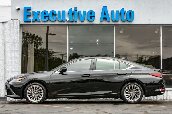 Used 2019 LEXUS ES 300H 300H