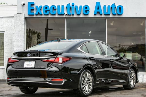 Used 2019 LEXUS ES 300H 300H