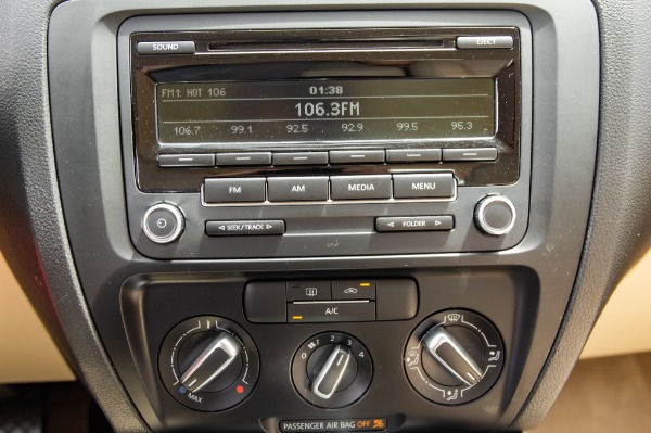 Used 2013 VOLKSWAGEN JETTA SE SE