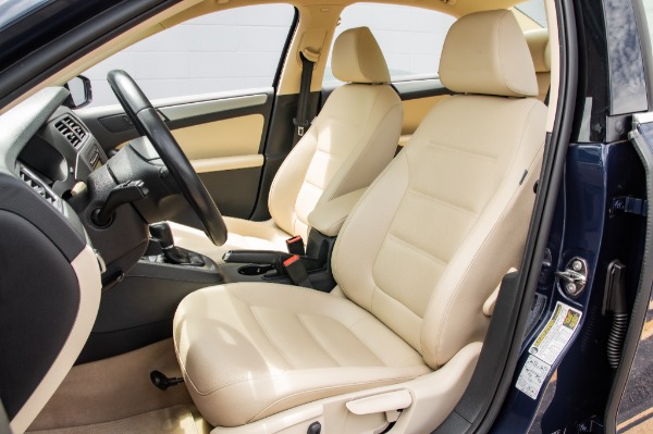 Used 2013 VOLKSWAGEN JETTA SE SE