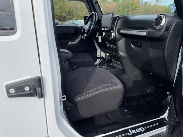 Used 2014 JEEP WRANGLER UNLIMI SAHARA