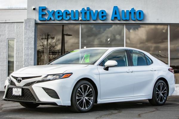 Used 2020 Toyota CAMRY SE SE