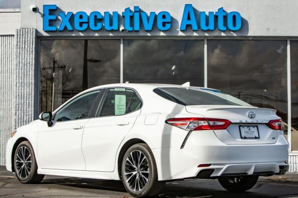 Used 2020 Toyota CAMRY SE SE