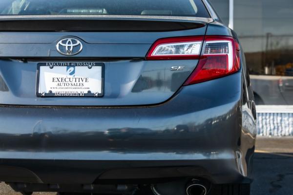 Used 2014 Toyota CAMRY SE SE