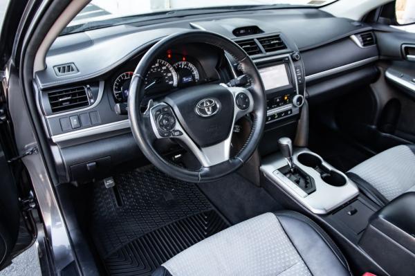 Used 2014 Toyota CAMRY SE SE