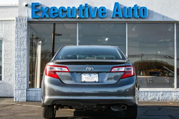 Used 2014 Toyota CAMRY SE SE