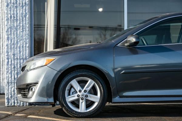 Used 2014 Toyota CAMRY SE SE