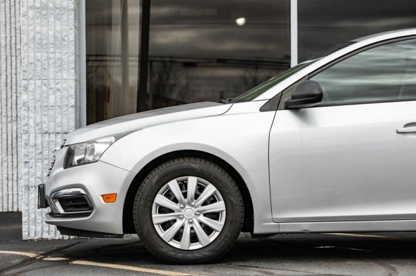 Used 2015 CHEVROLET CRUZE LS