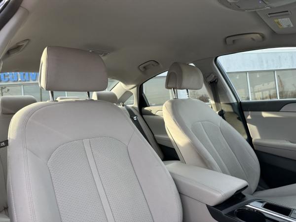 Used 2016 HYUNDAI SONATA SE SE