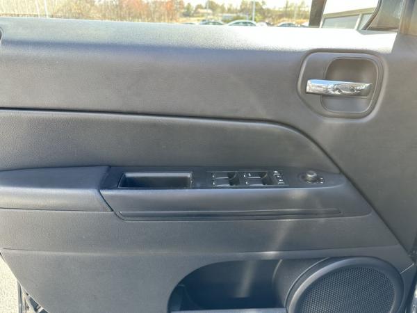 Used 2015 JEEP PATRIOT LATITUD LATITUDE