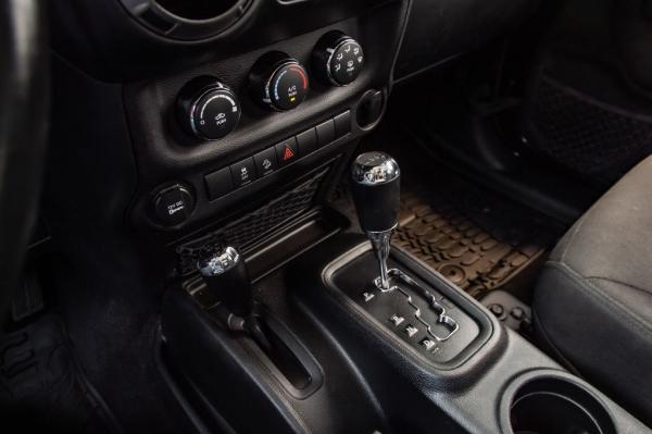 Used 2016 JEEP WRANGLER UNLIMI SPORT