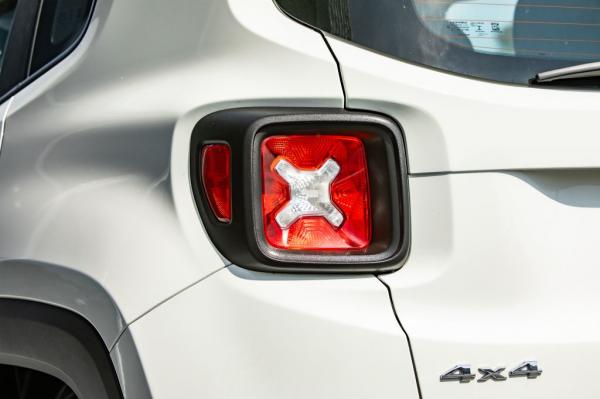 Used 2016 JEEP RENEGADE SPORT SPORT