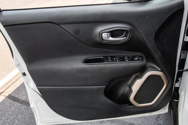 Used 2016 JEEP RENEGADE SPORT SPORT