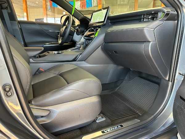 Used 2023 Toyota VENZA XLE XLE