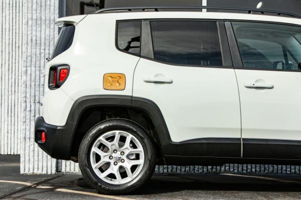 Used 2016 JEEP RENEGADE LATITUDE