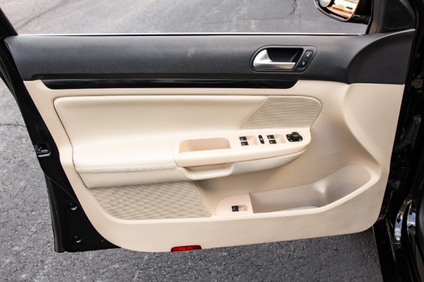 Used 2014 VOLKSWAGEN JETTA SE SE