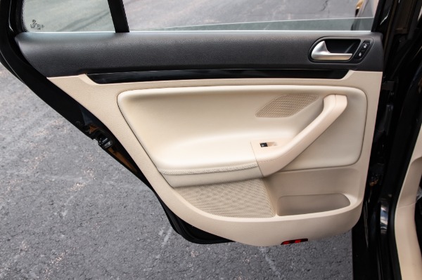 Used 2014 VOLKSWAGEN JETTA SE SE