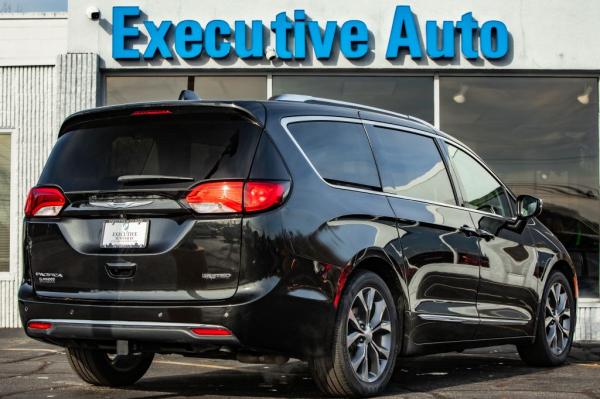 Used 2017 CHRYSLER PACIFICA LTD LIMITED