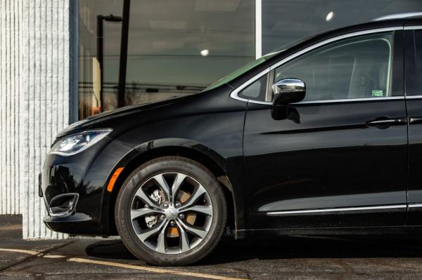 Used 2017 CHRYSLER PACIFICA LTD LIMITED