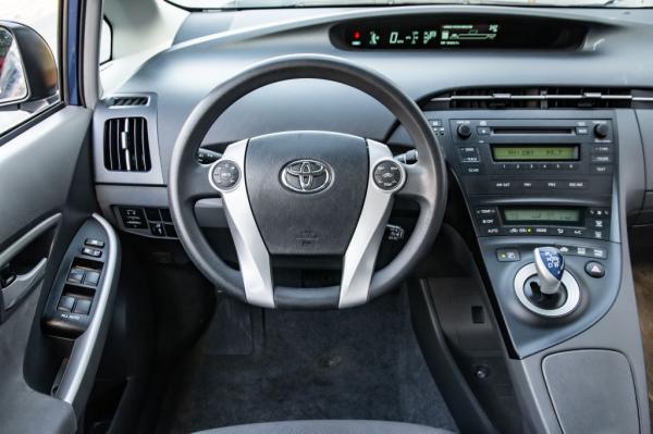 Used 2011 Toyota PRIUS II II