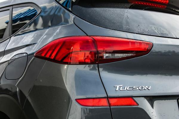 Used 2019 HYUNDAI TUCSON SE SE