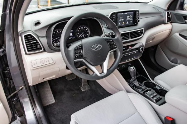 Used 2019 HYUNDAI TUCSON SE SE