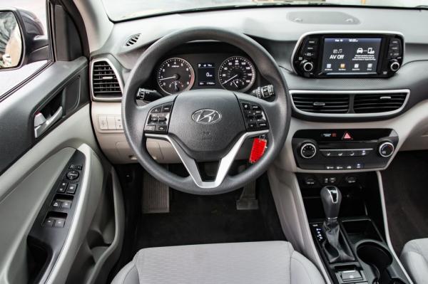 Used 2019 HYUNDAI TUCSON SE SE