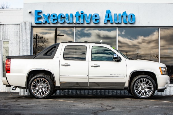 Used 2011 CHEVROLET AVALANCHE LTZ