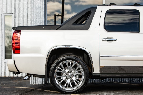 Used 2011 CHEVROLET AVALANCHE LTZ