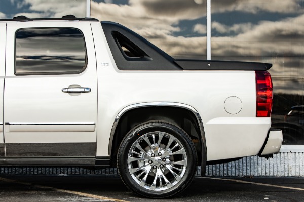 Used 2011 CHEVROLET AVALANCHE LTZ