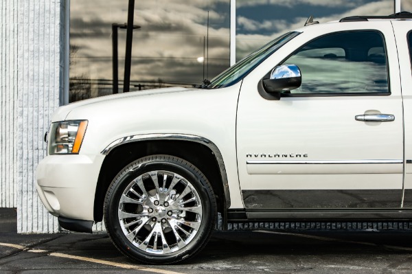 Used 2011 CHEVROLET AVALANCHE LTZ