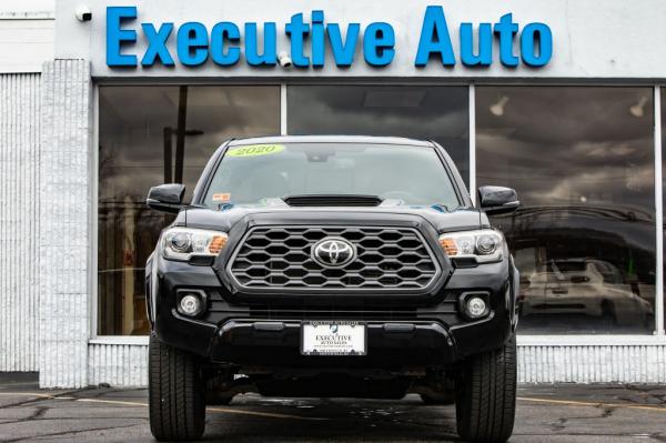 Used 2020 Toyota TACOMA DOUBLE CAB