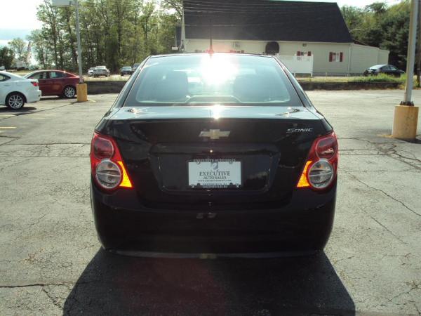 Used 2012 CHEVROLET SONIC LS