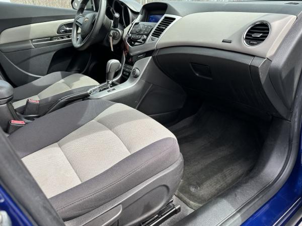 Used 2013 CHEVROLET CRUZE LS