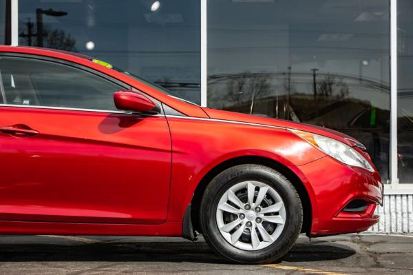 Used 2011 HYUNDAI SONATA GLS