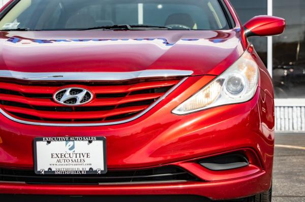 Used 2011 HYUNDAI SONATA GLS