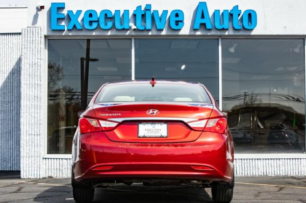 Used 2011 HYUNDAI SONATA GLS