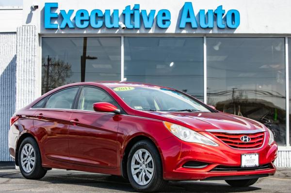 Used 2011 HYUNDAI SONATA GLS