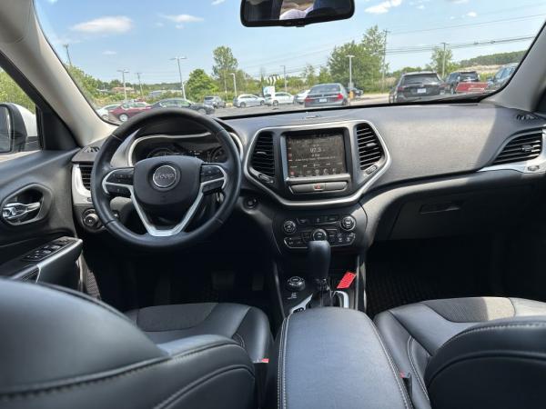 Used 2018 JEEP CHEROKEE LATITUDE PLUS