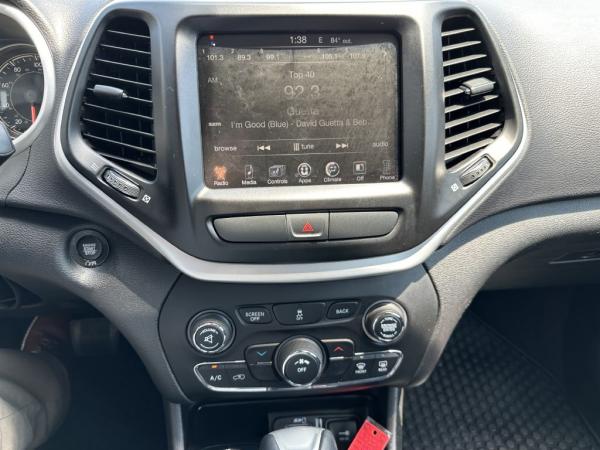 Used 2018 JEEP CHEROKEE LATITUDE PLUS