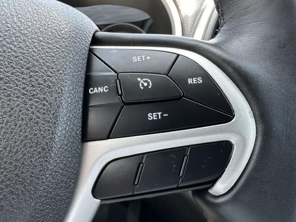 Used 2018 JEEP CHEROKEE LATITUDE PLUS