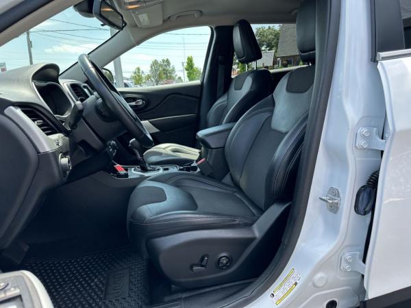 Used 2018 JEEP CHEROKEE LATITUDE PLUS